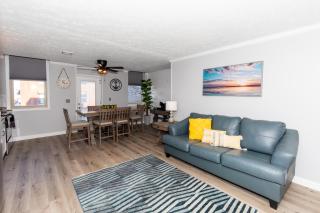 NEW! Remodeled & Upgraded Vacation Apartment - Sandusky - 8