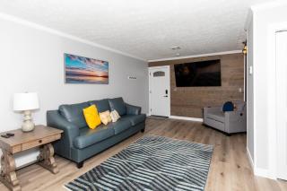 NEW! Remodeled & Upgraded Vacation Apartment - 5