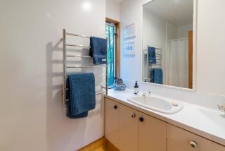 Relax with the Bellbirds in Akaroa - 7