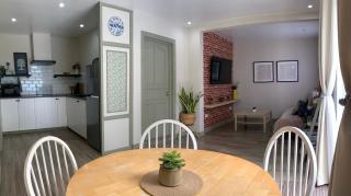 The Barkly House Staycation - Biñan - 1