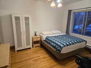 Bright room near Metro Monk station with Self Check-in - Montréal - 3