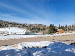 Cozy Retreat with Scenic Views- Prestige Vacations - Brian Head - 0