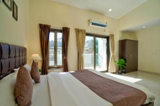 Luxury 3BHK Villa Near Candolim - Parra - 4
