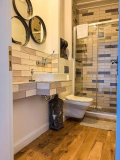 Rent the Entire Bosphorus House - 3