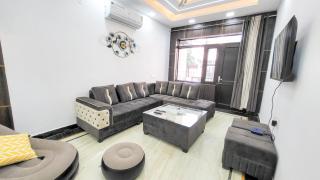 VacationBuddy 3 BR Home Paschim Vihar Jwala Heri - 0