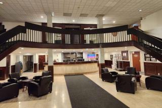 Ramada by Wyndham London - London - 9
