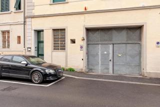 Free Parking - Quiet and Bright City Center Apartment - 8