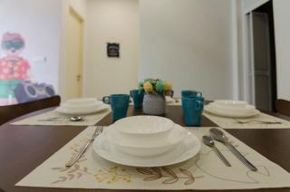 Modern 2BR D'Pristine Suite Close to Legoland - 1