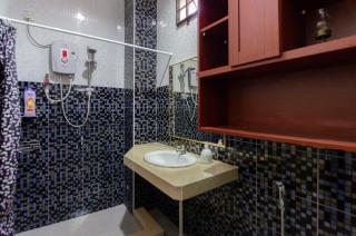 Pet-Friendly 3BR Home Spacious & Free Parking - Johor Bahru - 1