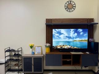Bayfront Bliss- Pet-Friendly Suite near Airport, PICC & Star City - Manila Bay Views, Fast Wi-Fi, Netflix & Pool Access - Manila - 5