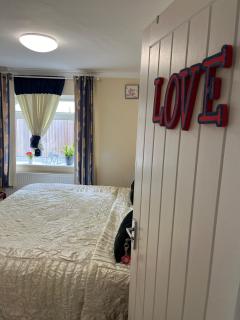 3 Bed Cottage Retreat - Private Garden & Parking - Orpington - 1