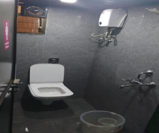 Golden Sands Dormitory and Single AC Rooms - Mumbai - 1
