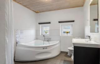 Four-Bedroom Holiday Home In Hvide Sande - Hvide Sande - 3