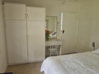 Arcadia Beachfront Cottage - 2