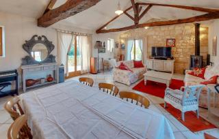 Awesome Home In Ambares Et Lagrave - Ambarès-et-Lagrave - 5