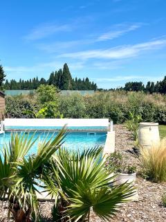 Large modern house near St Rémy de Provence - Graveson - 2