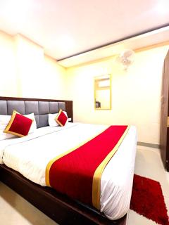 "Kashi Residency" Best Hotel in Varanasi with free wifi and Air Conditioning Room - Varanasi - 5