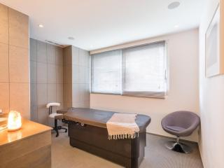 Appartement spacieux au pied des pistes avec spa, parking et cheminée - FR-1-565-8 - 2