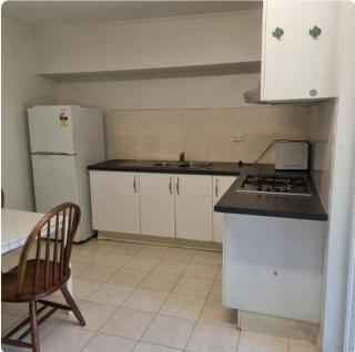 Bungalow 2 beds in Clarinda Melbourne - 8