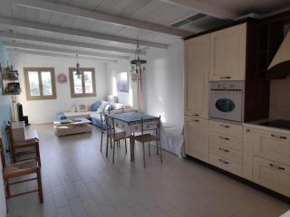 Colona House - Città di Egina - 1