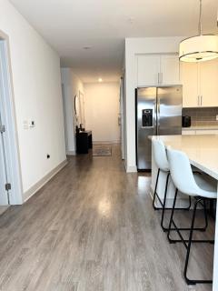 Luxury 2BR Close To Downtown - Raleigh - 4