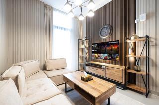 1BR Balcony Breeze by Blue Cloud Holidays - Sharjah - 6