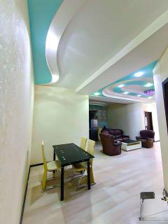 Modern 2BR Apartment in Prime Tbilisi with Scenic Views - Tbilisi - 5