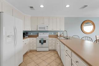 3BR Condo Gulf Views with Pool, Boat Launch and Dock - Gulf Shores - 4
