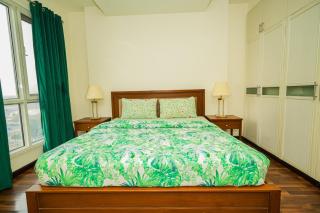 Elegant Apt with King Bed and City Horizon Views - Islamabad - 7