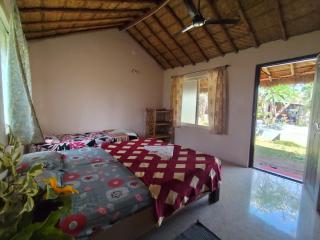 Little Banana Homestay - Hampi - 4