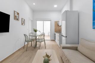 Urban Chic Oasis with AC, Private Pool and Wifi - Alicante - 4