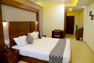 Club 99 Suites - Ernakulam - 5