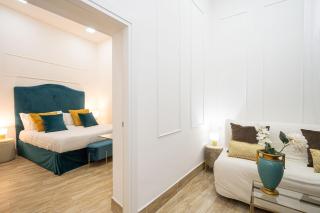 RANDOM HOLIDAYS NAPOLI - 5