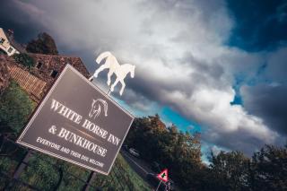 The White Horse Inn Bunkhouse - 4