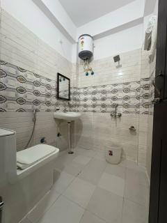 Hotel Royal Central Haridwar - Haridwār - 6