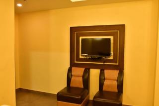 Hotel Aoscar - - 8