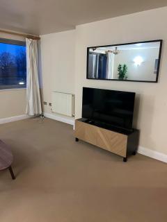 Flat in Greenwich Near O2 - 3