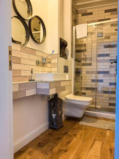 Rent the Entire Bosphorus House - 9