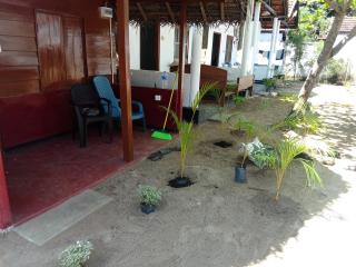 Deen's Resort Arugambay - - 0