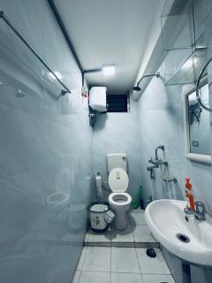 Jiya Mansion ,AC Room Near Ganeshguri, Ganesh Mandir, Guwahati - Guwahati - 7