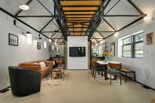The Architect's Modern Castle - 4