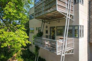The Architect's Modern Castle - Lawrence - 8