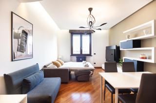 Apartment Garibaldi Station-Isola-The Cubes - Milan - 4
