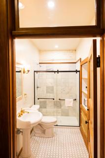 Lander Millhouse - 3