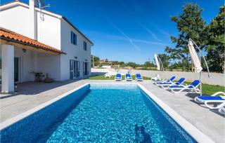 Beautiful Home In Butkovici With Wifi - Butkovići - 1