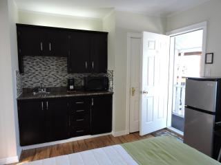 Almo Court Motel - Cranbrook - 1
