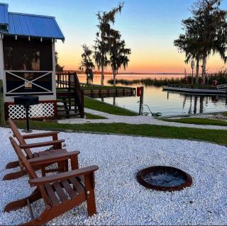 Outdoor Adventure Retreats - Crescent Fish Camp, RV Resort & Marina - Crescent City - 7