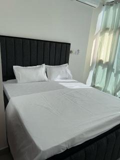 Genesis Charm Elegant 1 Bed Apartment with Modern Amenities - Dar es Salaam - 2