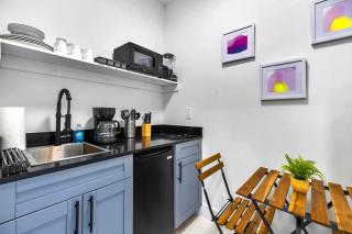 Comfy & Charming Studio W Beautiful Space! - Miami - 3