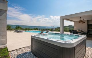 Amazing Home In Grubine With Sauna - Grubine - 7